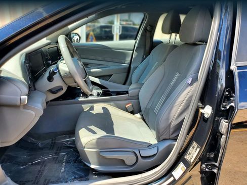 Used 2021 Hyundai Elantra SEL w/ Convenience Package FWD image 24