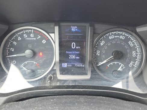 Used 2020 Toyota Tacoma TRD Off-Road w/ Technology Package AWD/4WD image 17