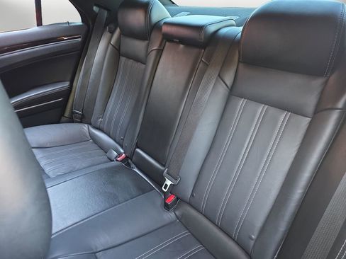 Used 2018 Chrysler 300 S image 13