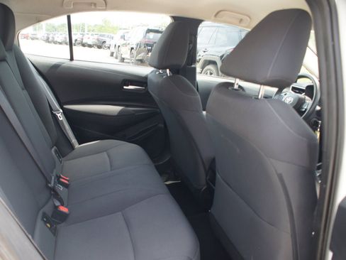 Used 2021 Toyota Corolla LE w/ Carpet Mat Package (TMS) FWD image 19