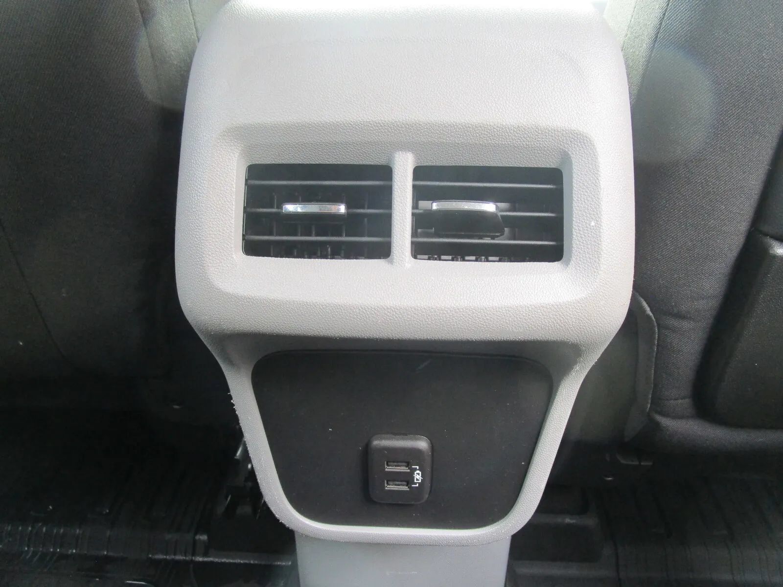 Used 2021 GMC Terrain SLE w/ Driver Convenience Package AWD/4WD image 15