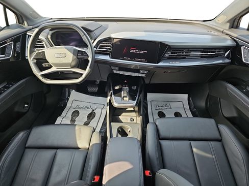 Used 2024 Audi Q4 e-tron Premium Plus w/ Premium Plus AWD/4WD image 8