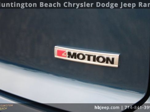 Used 2022 Volkswagen Atlas Cross Sport SEL R-Line image 6