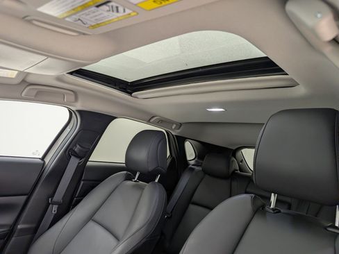 Used 2024 MAZDA CX-30 AWD 2.5 S w/ Preferred Package image 16