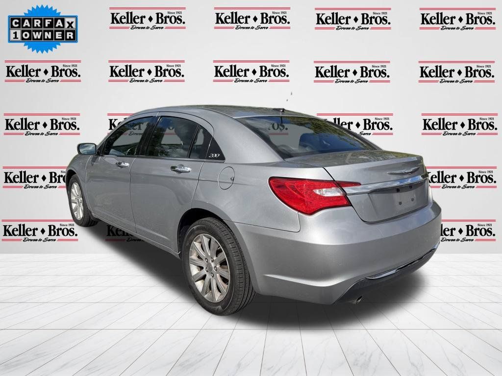 Used 2014 Chrysler 200 Limited w/ Sun/Sound Group FWD image 5