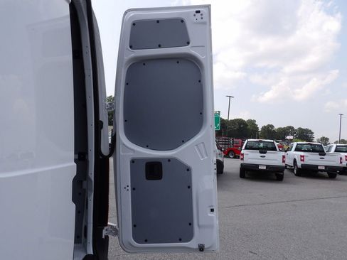 Used 2023 Mercedes-Benz Sprinter 3500 image 45