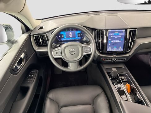 Certified 2025 Volvo XC60 B5 Core AWD/4WD image 22