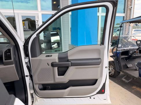 Used 2022 Ford F350 XL w/ Power Equipment Group RWD image 27