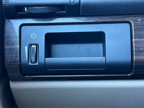 Used 2015 Land Rover LR2 HSE image 33