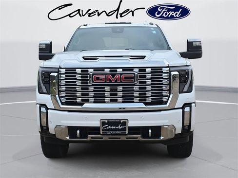 Used 2024 GMC Sierra 3500 Denali w/ Denali Reserve Package image 2