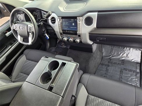 Used 2021 Toyota Tundra image 16