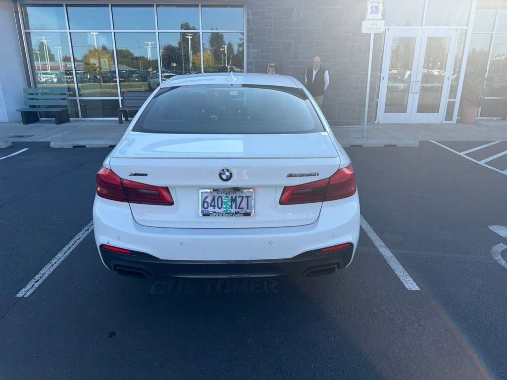 Used 2020 BMW M550i xDrive AWD/4WD image 4