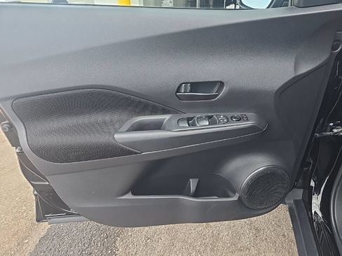 Used 2023 Nissan Kicks S FWD image 11