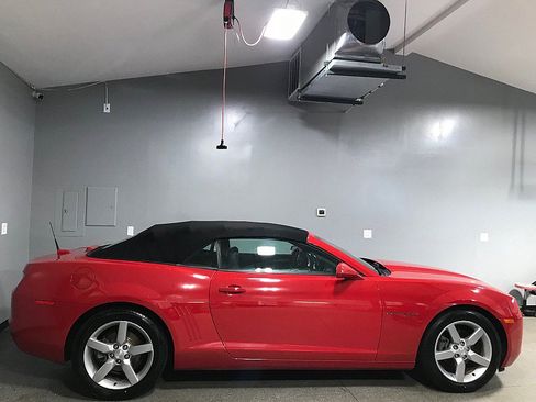 Used 2011 Chevrolet Camaro LT RWD image 4