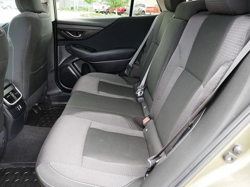 Used 2024 Subaru Outback Premium AWD/4WD image 16