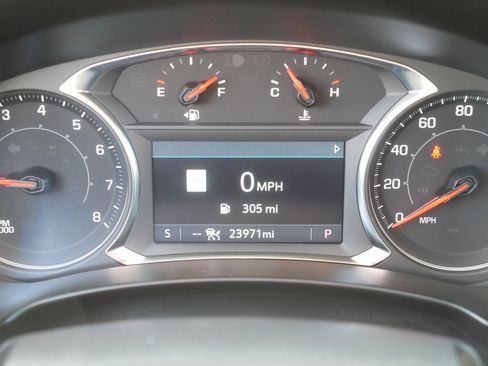 Used 2024 GMC Terrain SLT w/ Infotainment Package II image 21