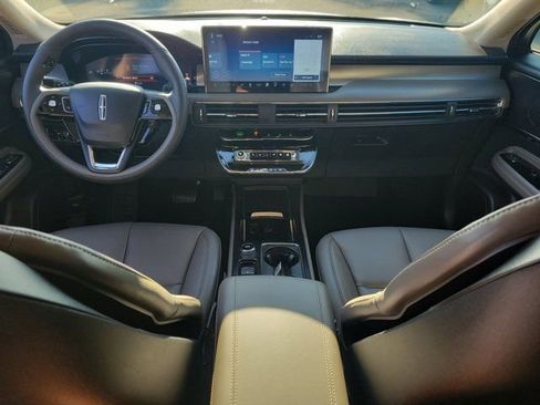 Certified 2024 Lincoln Corsair AWD w/ Rear Removable Package Tray image 18