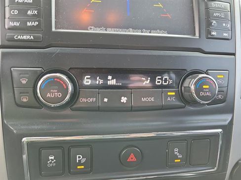 Used 2017 Nissan Titan SL w/ Texas Titan Edition image 13