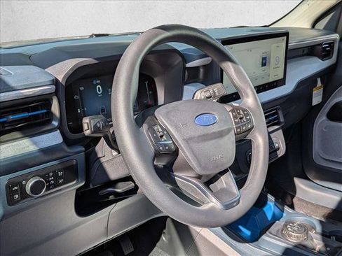 New 2025 Ford Maverick XLT image 3
