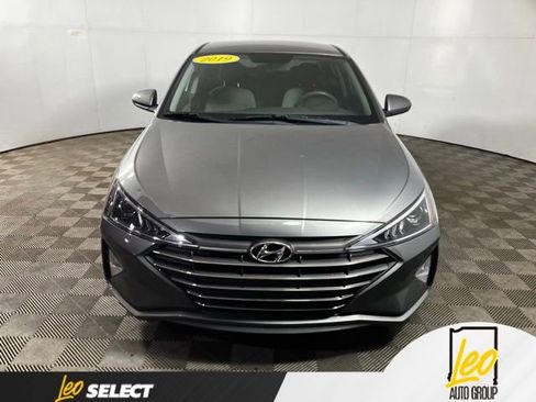 Used 2019 Hyundai Elantra SE FWD image 8