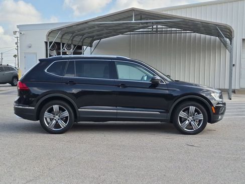 Used 2021 Volkswagen Tiguan SEL FWD image 3