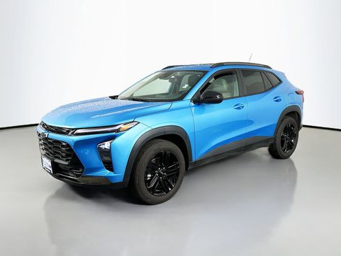 New 2025 Chevrolet Trax ACTIV w/ Sunroof Package image 3