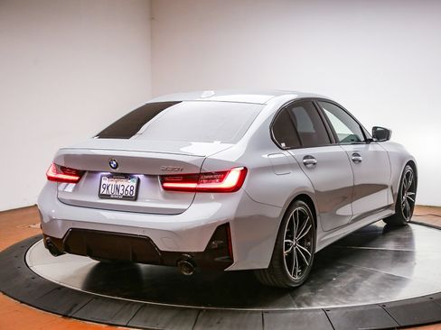Used 2024 BMW 330i Sedan w/ M Sport Package RWD image 7