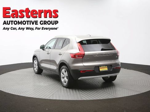 Used 2022 Volvo XC40 T4 Momentum FWD image 66