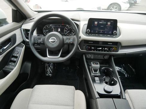 Certified 2023 Nissan Rogue SV image 12