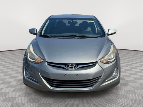 Used 2015 Hyundai Elantra SE w/ Option Group 02 FWD image 2