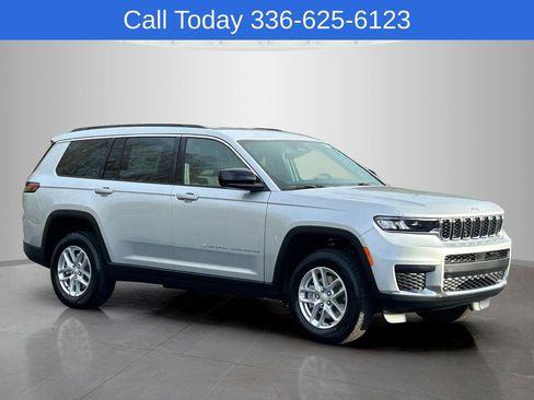 New 2026 Jeep Grand Cherokee L Laredo AWD/4WD image 7