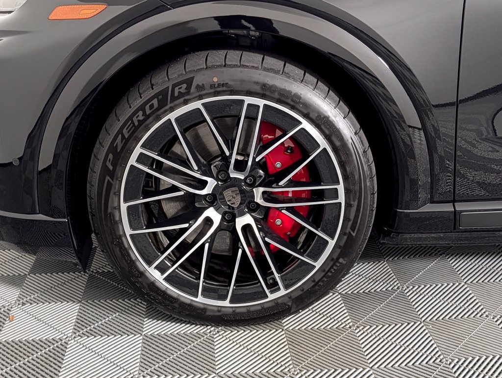 New 2026 Porsche Cayenne Turbo AWD/4WD image 11