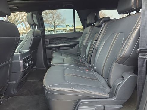 Used 2022 Ford Expedition Max Platinum image 17