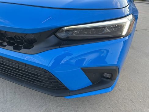 Used 2023 Honda Civic Sport Touring image 4