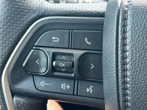 Used 2025 Toyota 4Runner SR5 RWD image 36