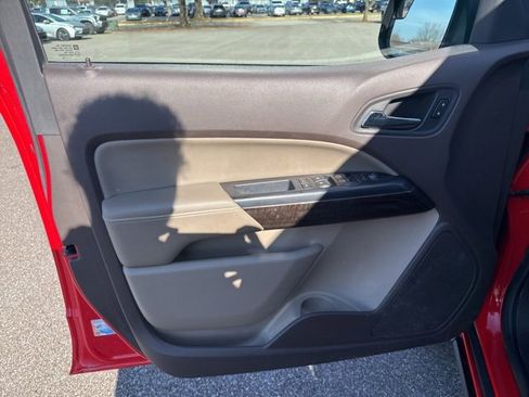 Used 2015 GMC Canyon SLT image 21