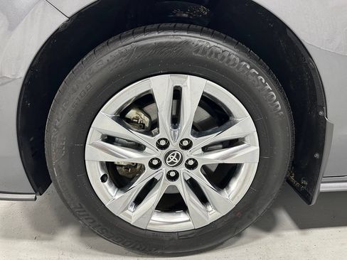Used 2025 Toyota Sienna XLE w/ XLE Plus Package AWD/4WD image 70