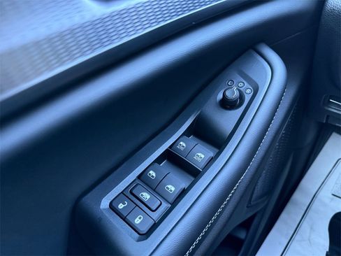 New 2025 Jeep Grand Cherokee Altitude image 27