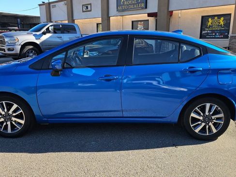Used 2023 Nissan Versa SV FWD image 8