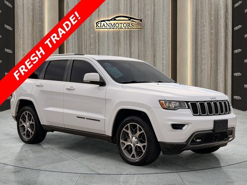 Used 2018 Jeep Grand Cherokee Limited RWD image 1