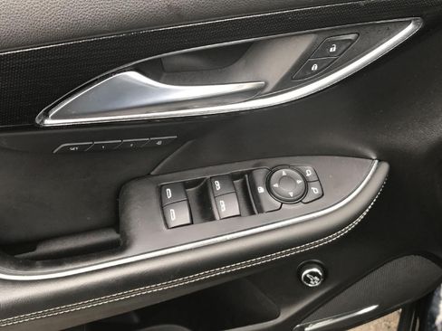 Used 2021 Buick Envision Essence w/ Technology Package I AWD/4WD image 16