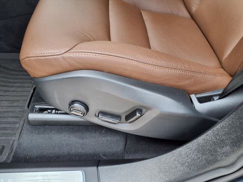 Used 2024 Volvo XC90 B6 Plus w/ Protection Package Premier image 23