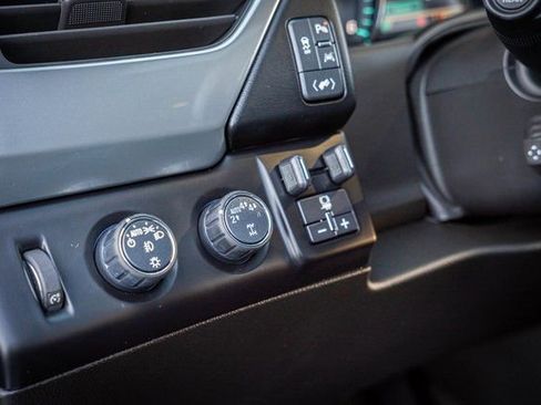 Used 2018 Chevrolet Tahoe Premier image 18
