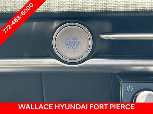Used 2025 Hyundai Tucson SEL FWD image 22