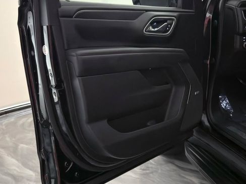 Used 2021 Chevrolet Suburban RST AWD/4WD image 18