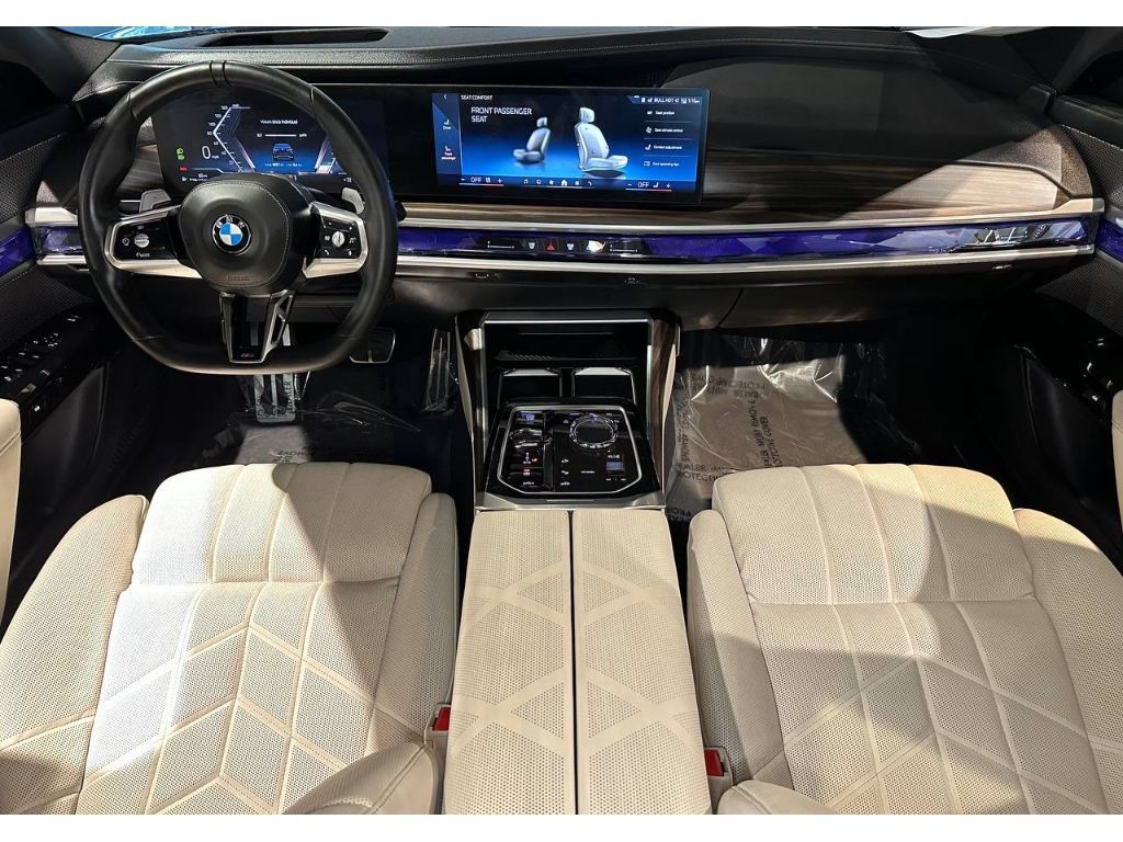 Used 2024 BMW 760i xDrive w/ Premium Package 2 AWD/4WD image 24