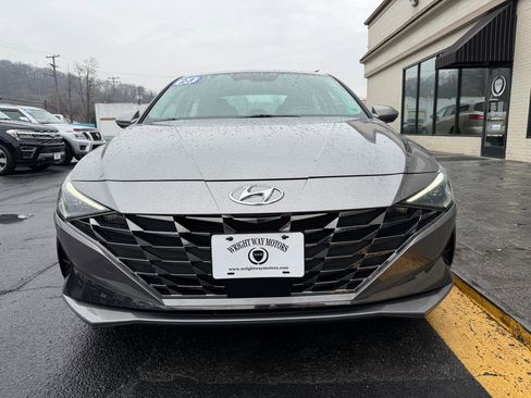 Used 2023 Hyundai Elantra Limited image 7