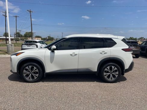 Certified 2021 Nissan Rogue SV w/ Premium Package FWD image 4