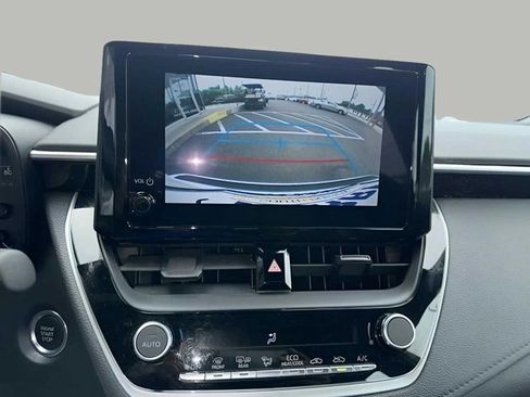 Used 2024 Toyota Corolla SE image 16
