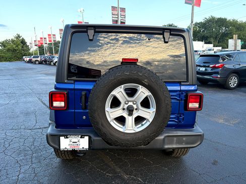 Used 2018 Jeep Wrangler Unlimited Sport S image 6